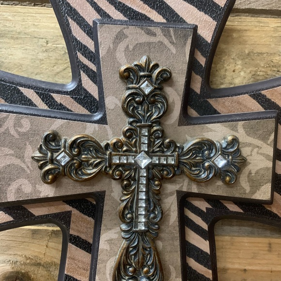 Rustic Hanging Cross Wall Decor - Picture 5 of 9